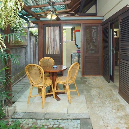 茅棚阿贡住宿加早餐旅馆 努沙杜瓦 外观 照片
