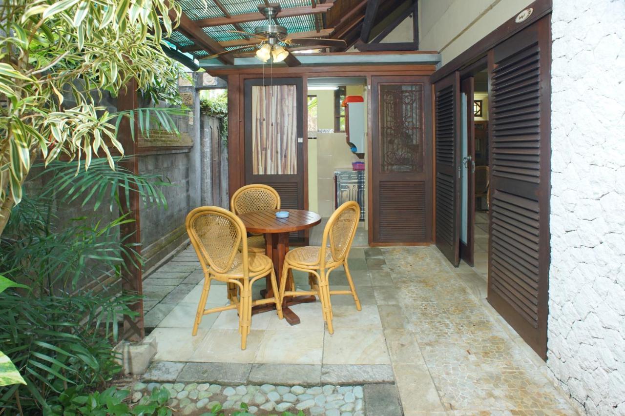 茅棚阿贡住宿加早餐旅馆 努沙杜瓦 外观 照片